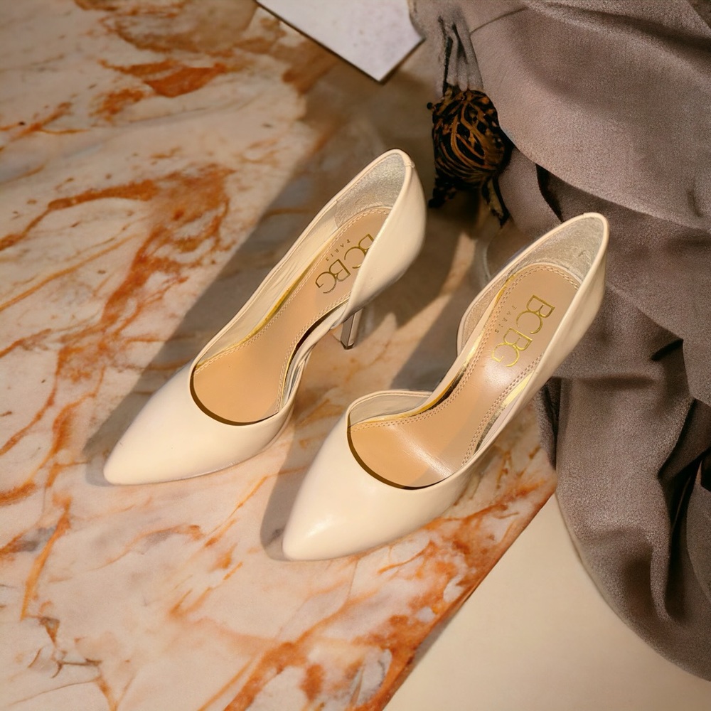 BCBG Paris Tan Heels Pumps size 9